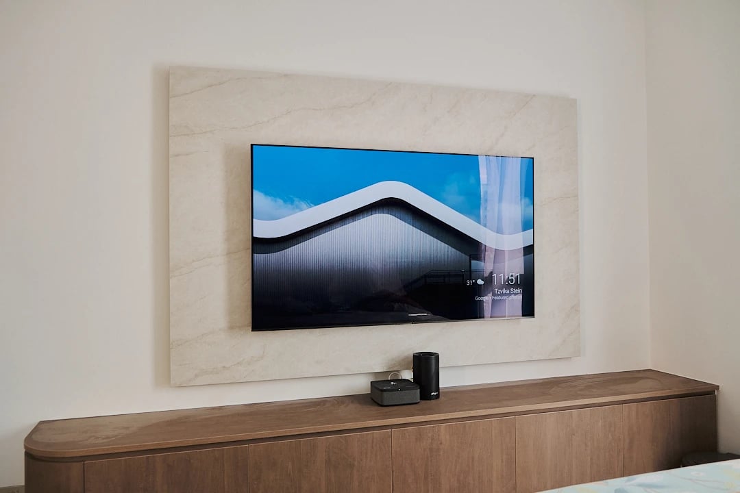 TV console feature wall floating shelf
