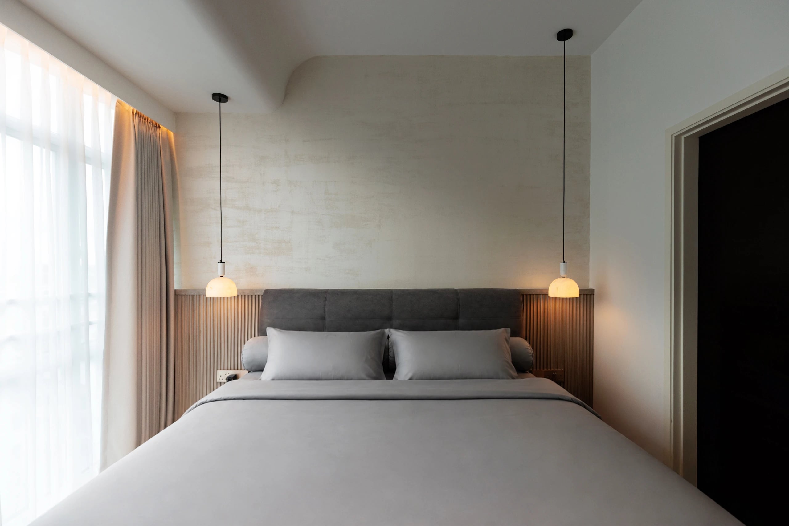 Proximo curve ceilings