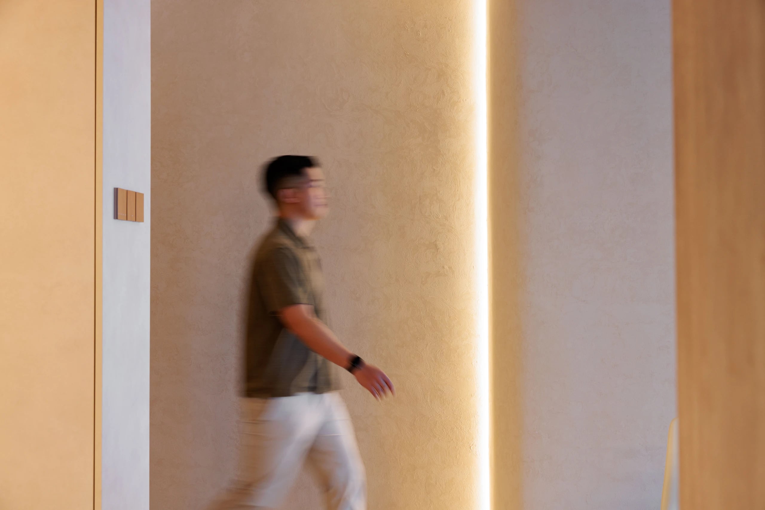 Proximo entrance textured paint